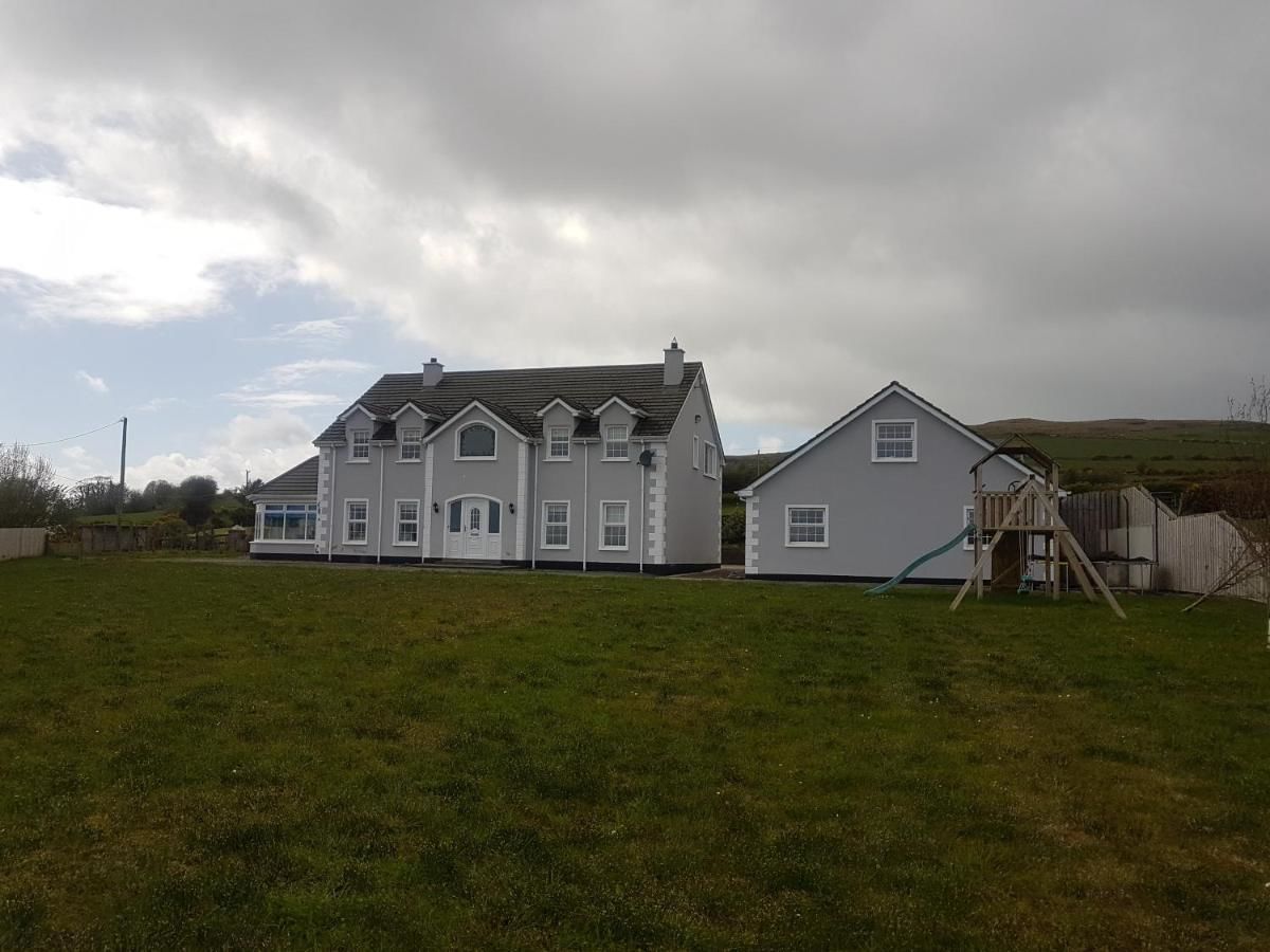 Дома для отпуска Grianan Luxury Lodge by Wild Atlantic Wanderer Claragh