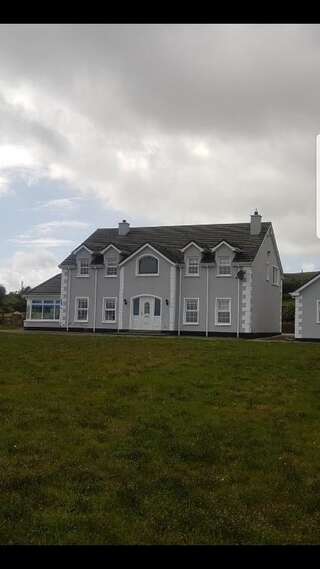 Дома для отпуска Grianan Luxury Lodge by Wild Atlantic Wanderer Claragh Дом для отпуска-59